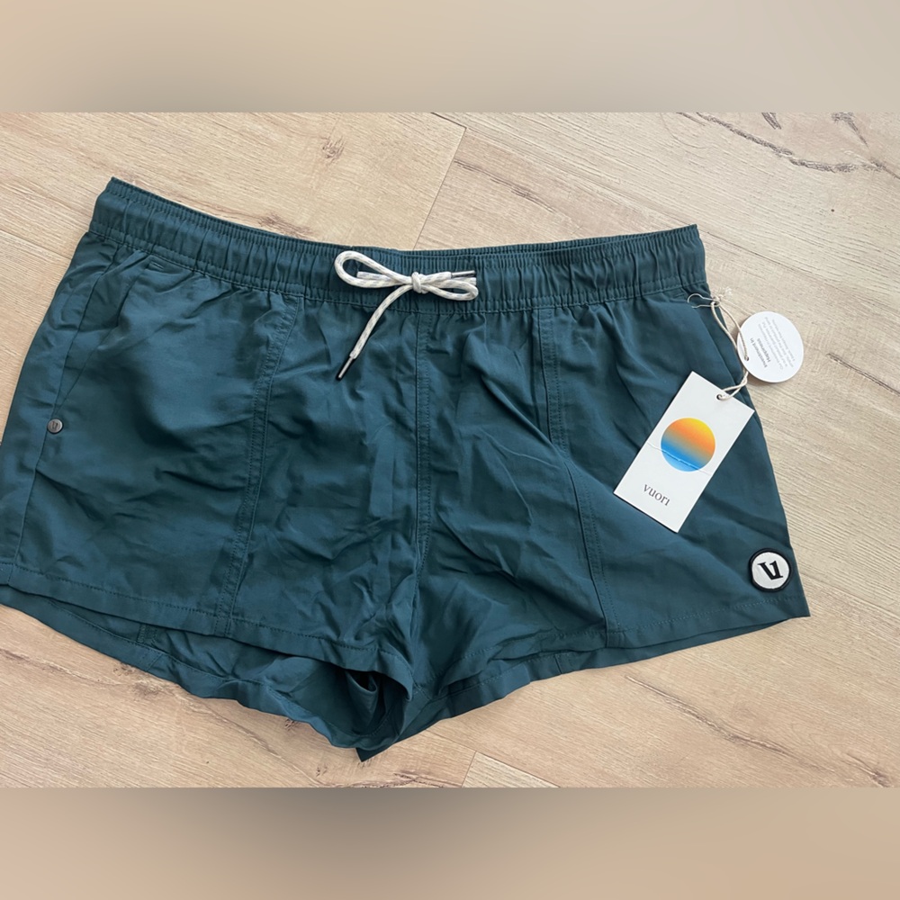 Vuori Sunwashed shorts